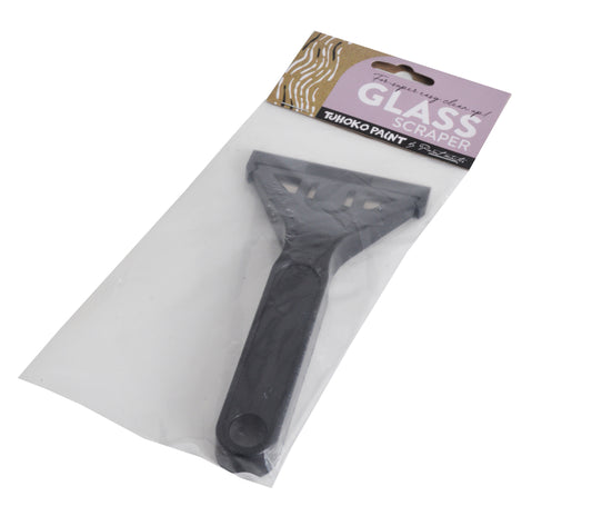 The Tjhoko Glass Scraper removes dried paint and glaze from glass and tiles with ease. Perfect for clean-ups after detailed painting projects.