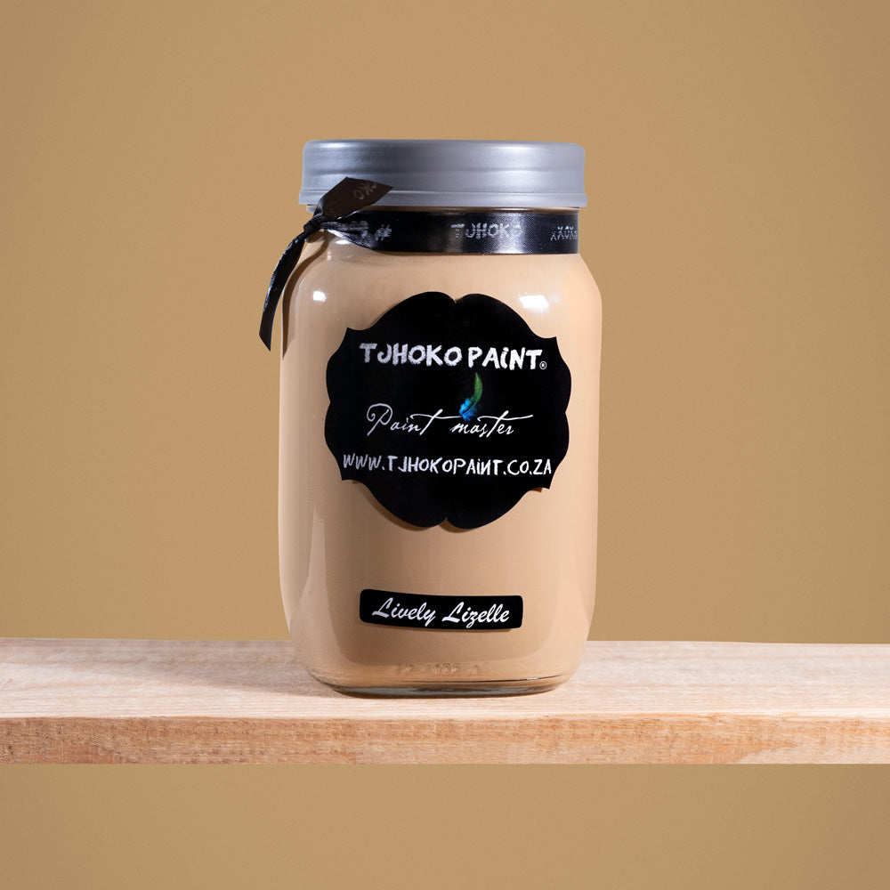 Lively Lizelle is a warm, inviting shade of caramel reminiscent of golden autumn leaves.
