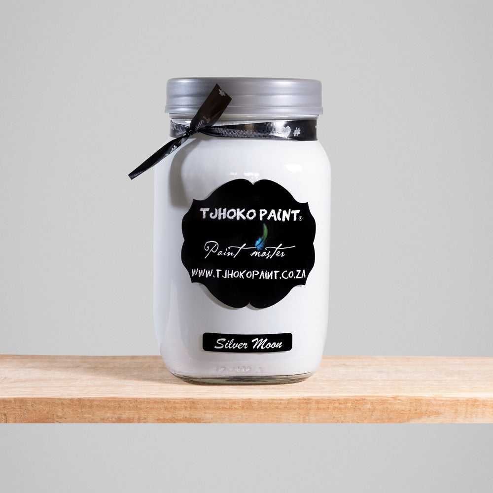 Silver Moon embodies the ethereal beauty of a moonlit night sky.