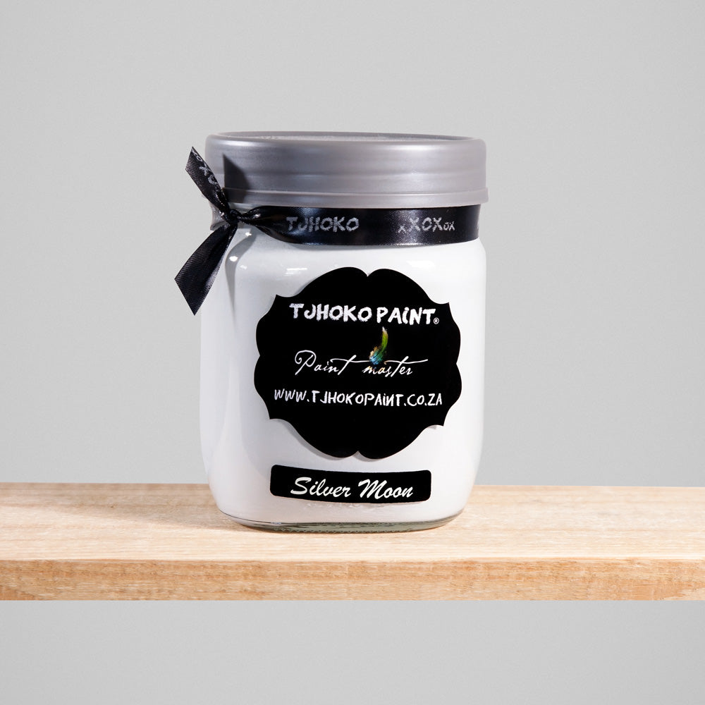 Silver Moon embodies the ethereal beauty of a moonlit night sky.