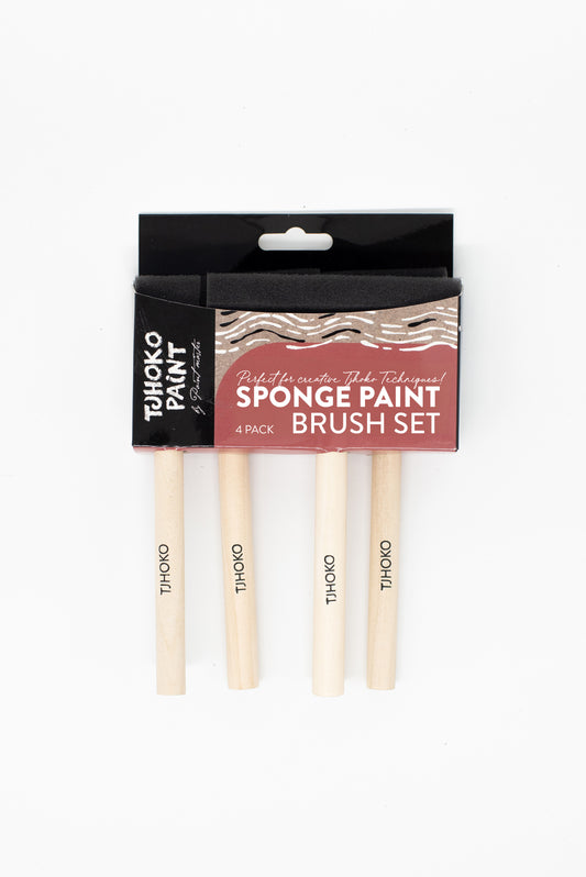 The Tjhoko Sponge Brush Set includes 4 easy-to-use sponge brushes with wooden handles – perfect for layering, stencilling, and textured finishes.