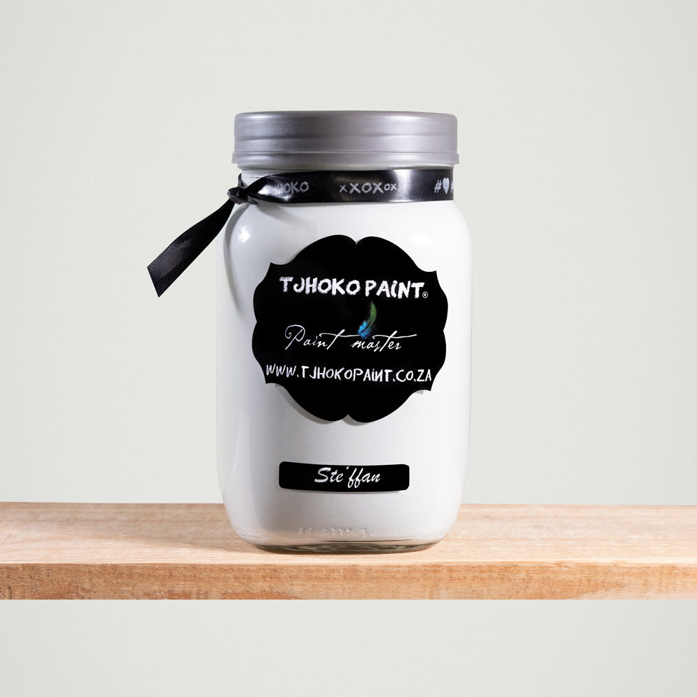 Steffan is a serene shade of off-white, reminiscent of freshly fallen snow.