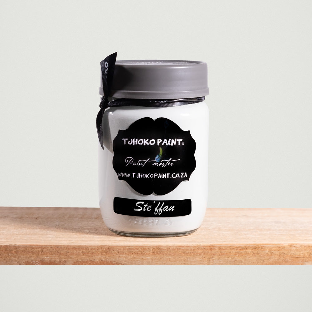 Steffan is a serene shade of off-white, reminiscent of freshly fallen snow.