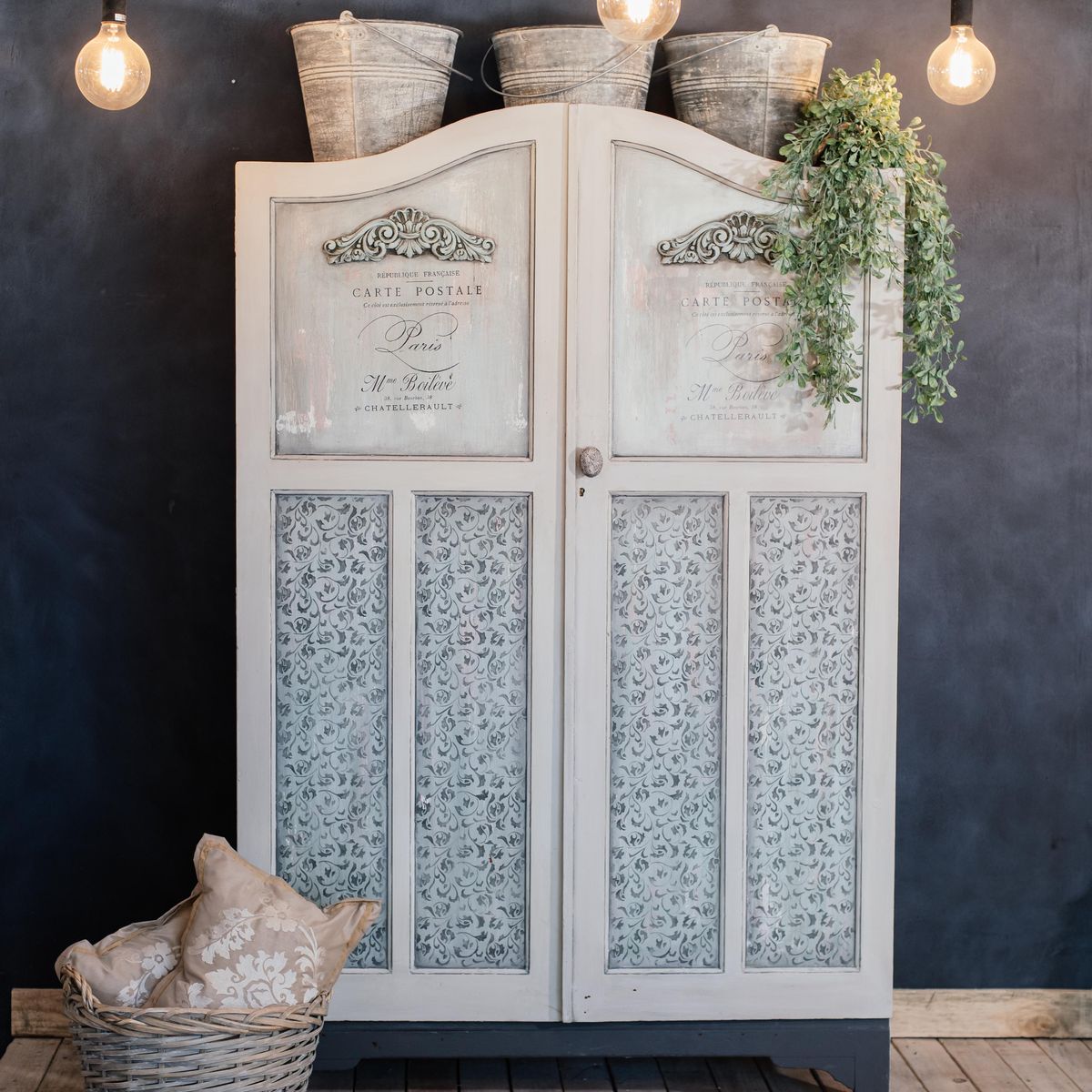 Lebo's Light is a soft, luminous shade of pale gray.