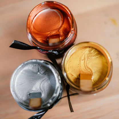 Tjhoko Paint offers a striking range of water-based, non-toxic metallic paints in Silver, Gold and Rose Gold.