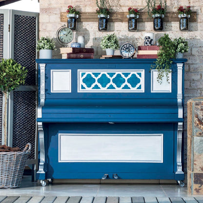 True Blue is a classic, timeless shade of deep blue reminiscent of the vast expanse of the night sky.